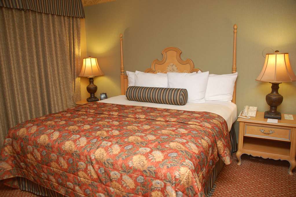 Hotel Embassy By Hilton Coast 4*