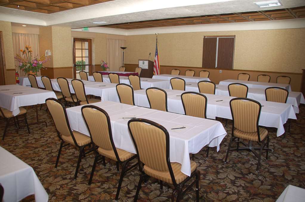 Embassy By Hilton Coast Hotel Lompoc