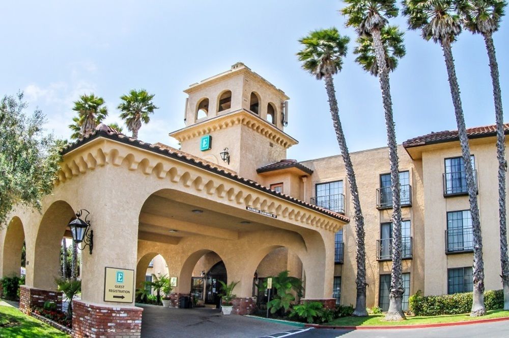 Embassy By Hilton Coast 4*